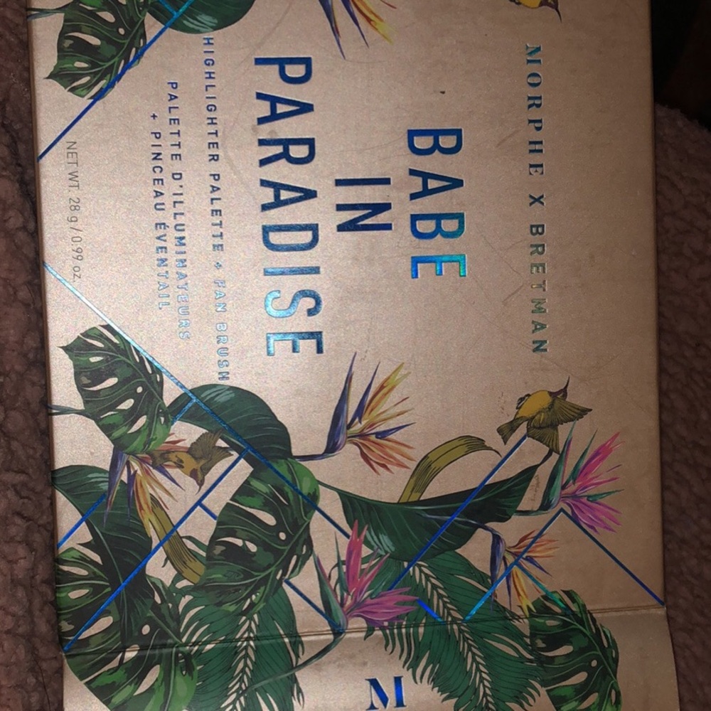 Babe In Paradise Highlighter Palette